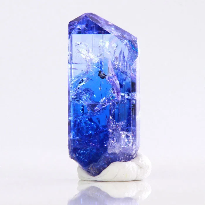 Vibrant 18.17ct Raw Tanzanite Crystal