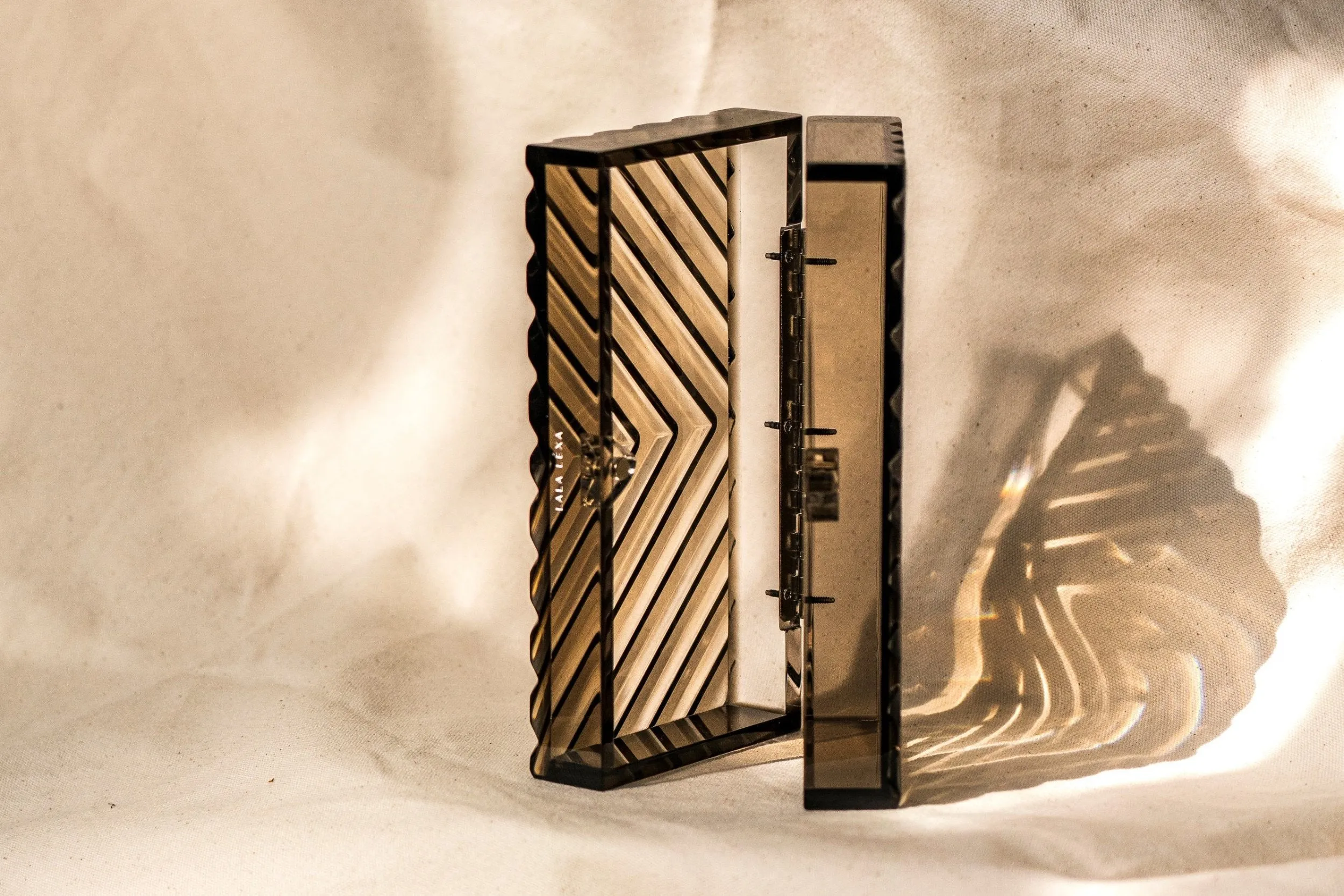 Victoria Clutch - Tobacco