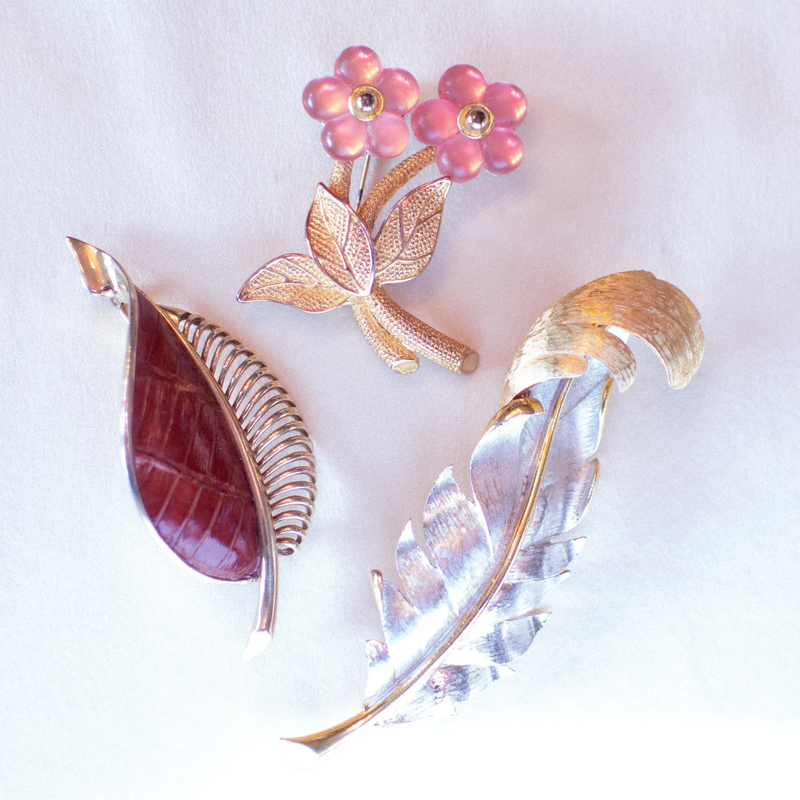 Vintage 1960s Blush Pink Lucite Flower Brooch