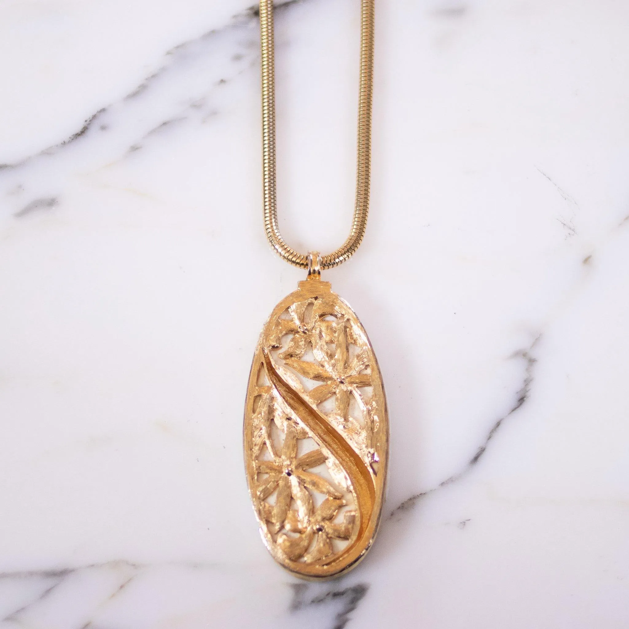 Vintage Alice Caviness White Lucite and Gold Mod Statement Pendant Necklace